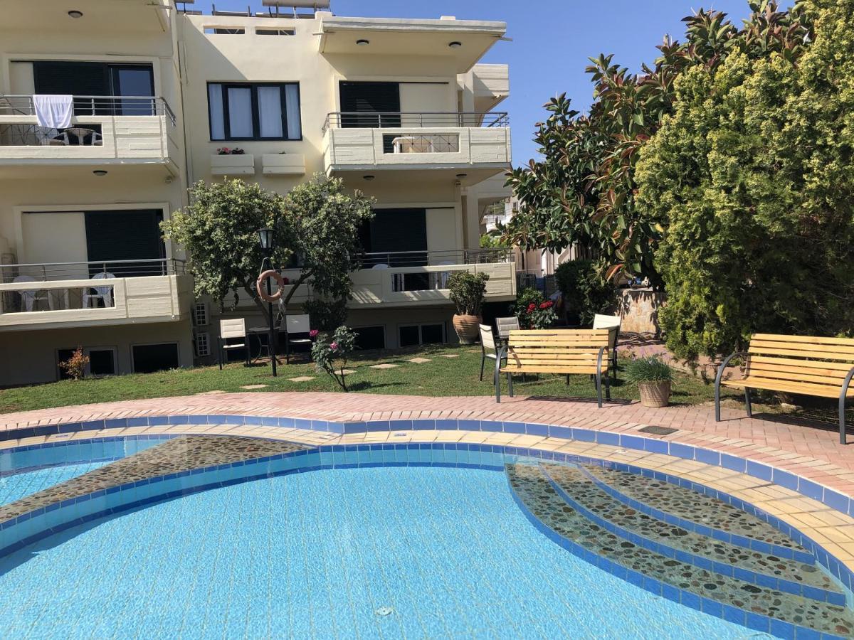 Lefka Apartment Parigoria